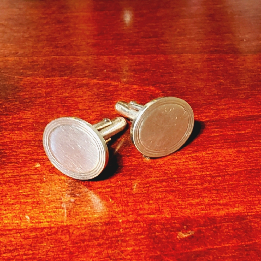 Cufflinks